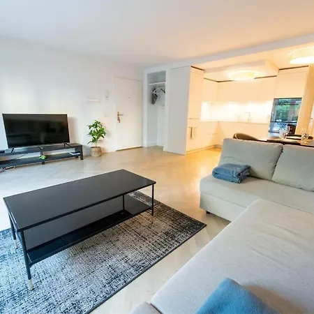 Ground Floor Apartment - Peaceful Living In The City Of Zuerich Exterior photo